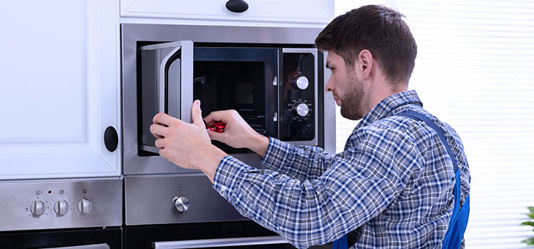 Residential Microwave Repair in Bracebridge